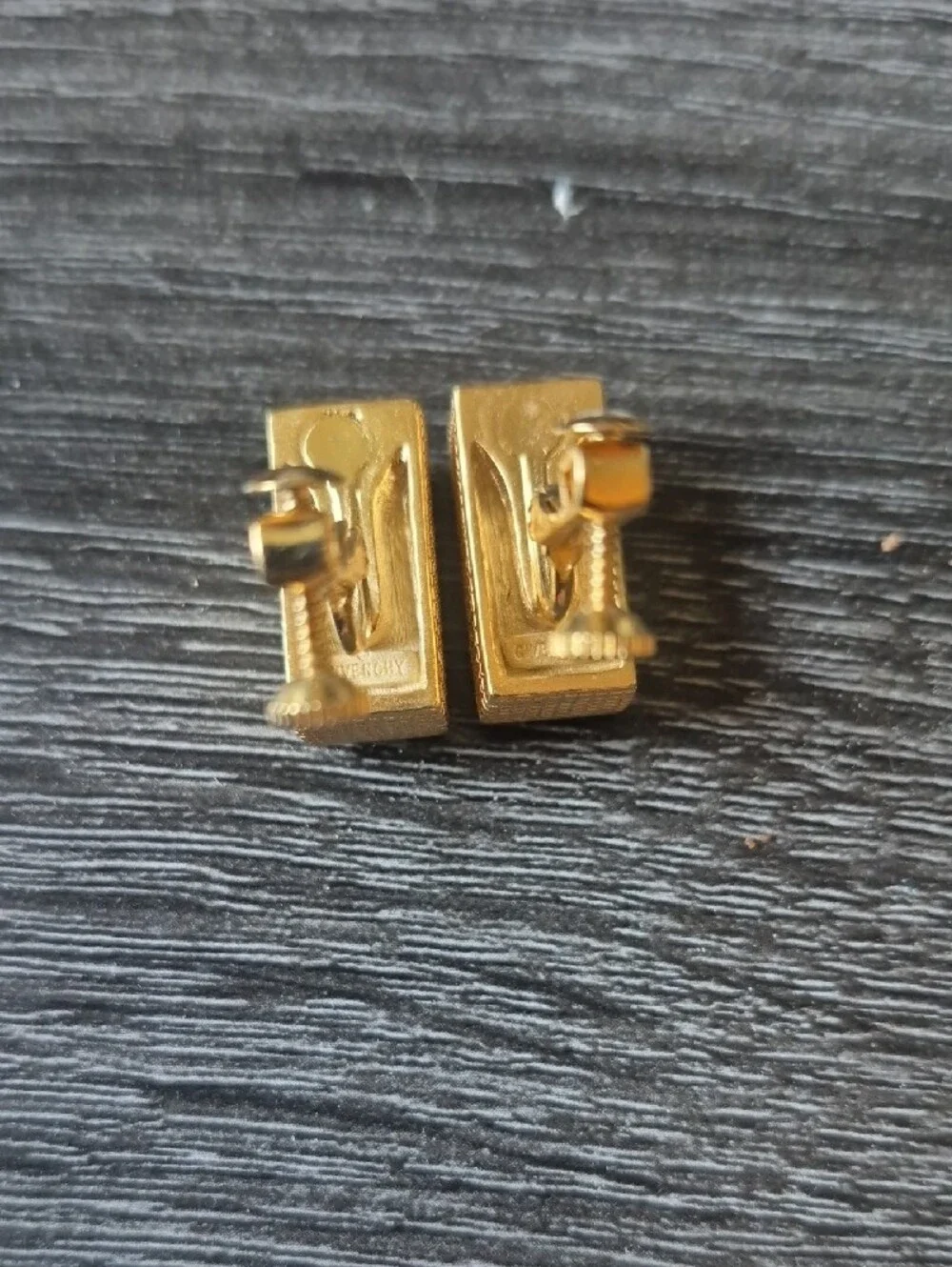 Givenchy Vintage Goldtone Hematite (?) earrings clip on Screw back RARE